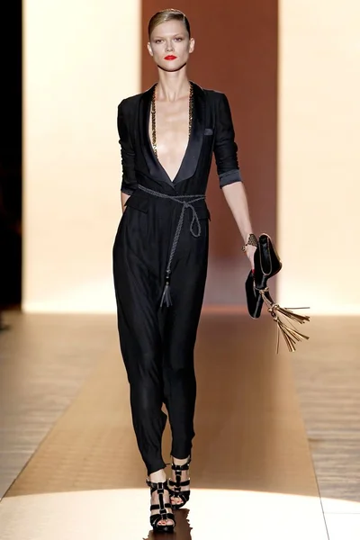 Look 37